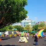 Granada Luxury 800м от пляжа клеопатра 아파트호텔 알란야