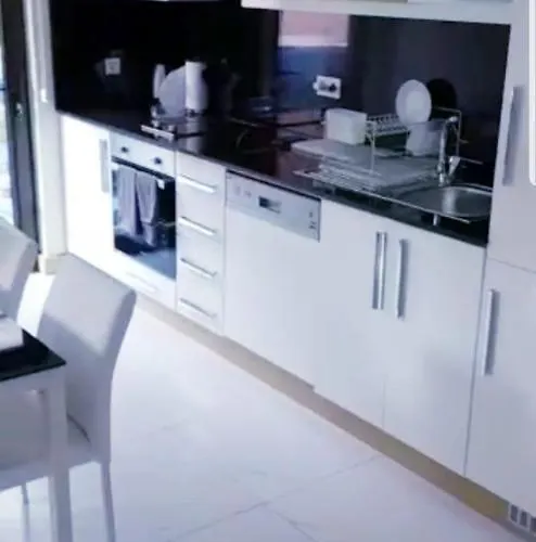 Ξενοδοχείο με διαμερίσματα Granada Luxury 800м от пляжа клеопатра Αλάνια