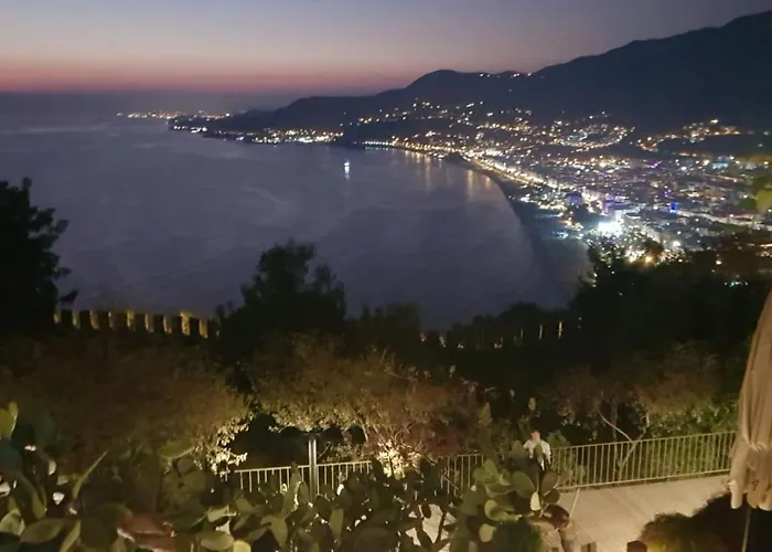 Granada Luxury 800м от пляжа клеопатра Ξενοδοχείο με διαμερίσματα *